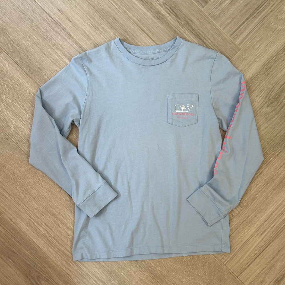 Vineyard Vines Charleston Long Sleeved Pocket T-Shirt Size Youth Medium (12/14)